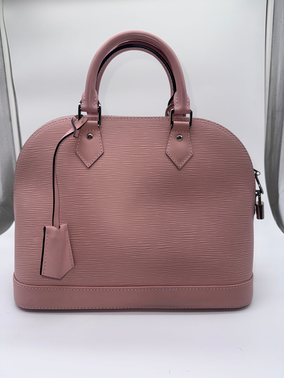 Pink Alma Pm (2016)